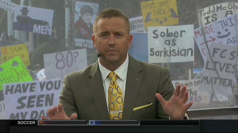 Illustration for article titled Lee Corso Does Butt Chugs: Today's James Madison College GameDay Sign Roundup